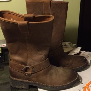 Engeneer style boots with buckle